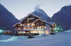 Гостиница Hotel Tyrolia  Рокка Пиеторе